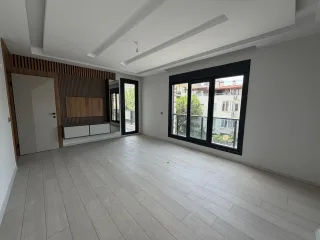 ALTINKUMDA DENİZE ÇOK YAKIN 3+1 CADDE ÜSTÜ 0 DAİRE - Görsel 1