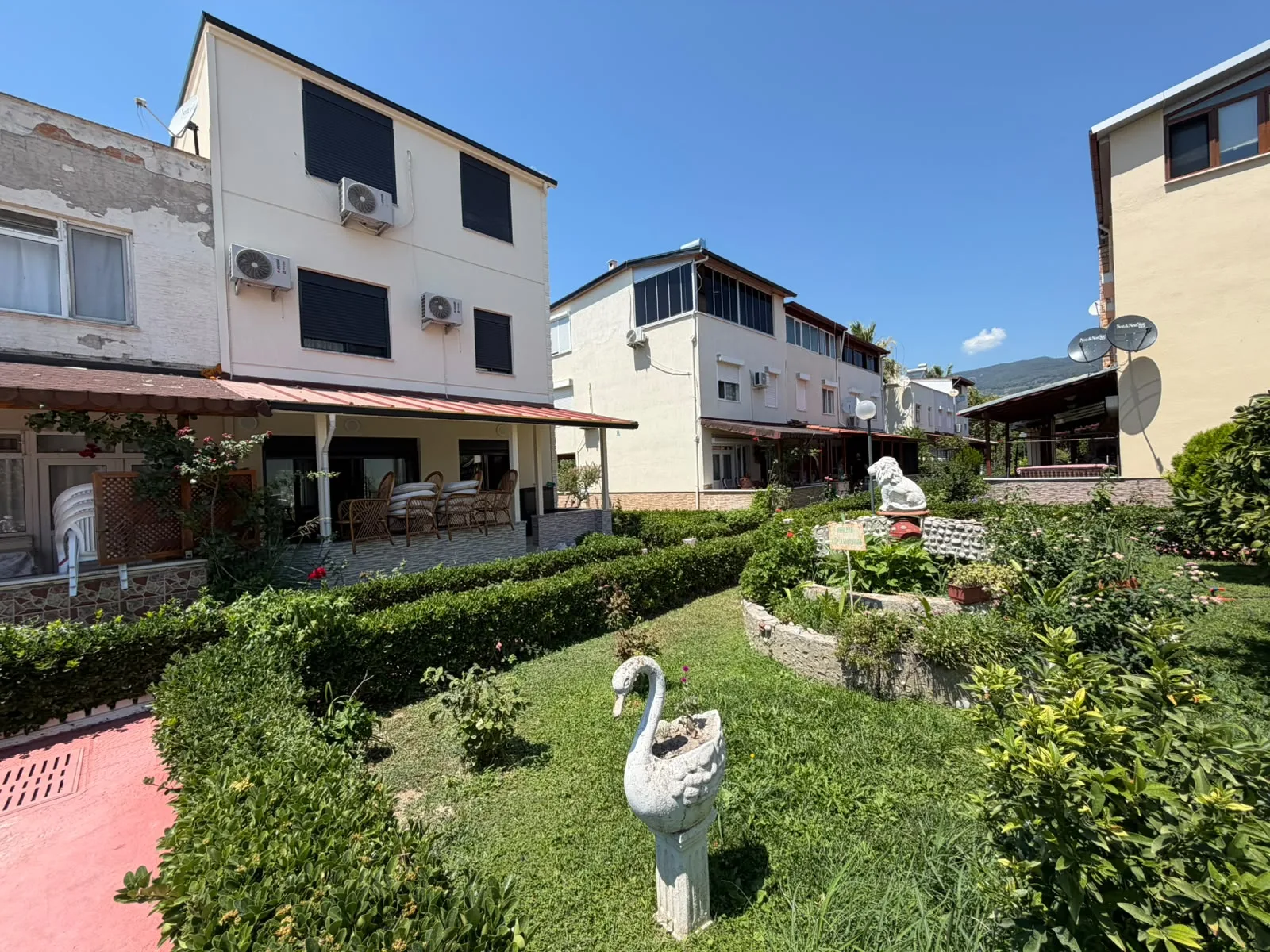 ALTINOLUK AVCILAR ALTINDA DAİRE FİYATINA TRİPLEX VİLLA 3+1 HAVUZLU SİTE İÇERİSİNDE - Görsel 2