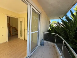 AKÇAYDA DENİZE 30 METRE MESAFEDE GENÇ VE KEYİFLİ VİLLA - Görsel 24