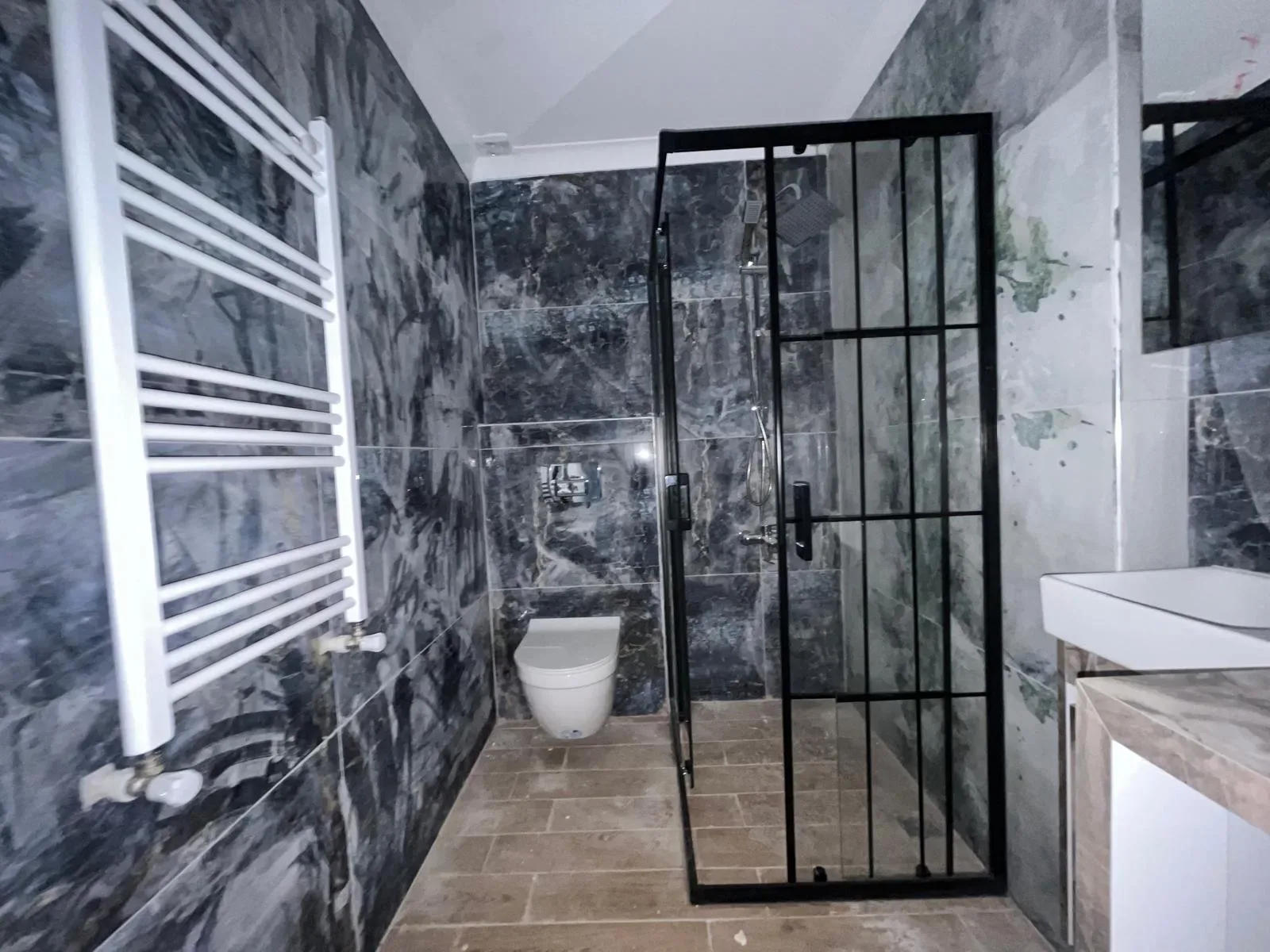 AKÇAY MERKEZDE İZMİR ÇANAKKALE OTOBANINA CEPHELİ 2+1 DUBLEX SIFIR DAİRE - Görsel 14