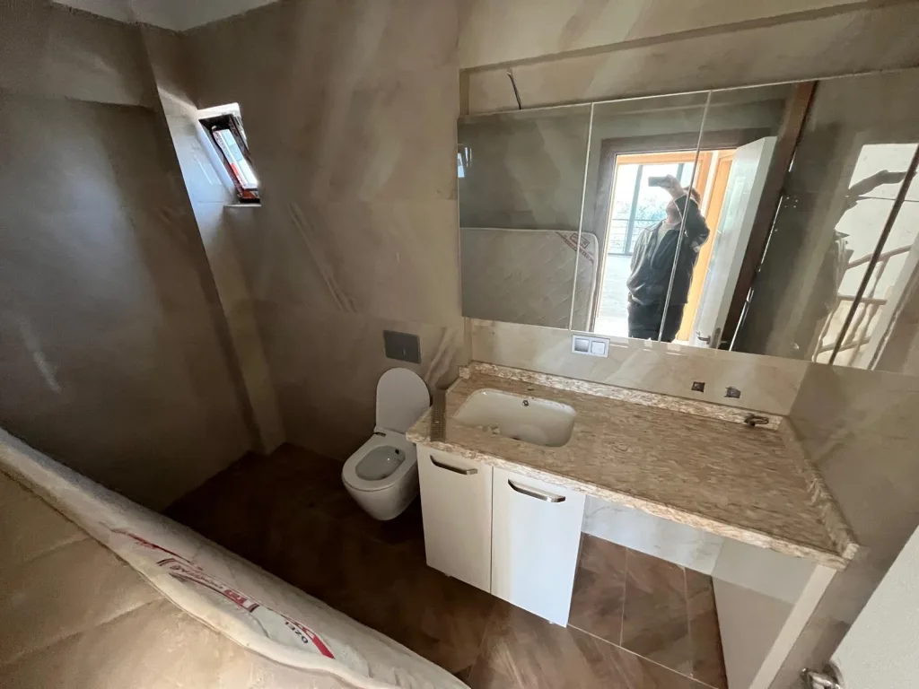 GÜRE İSKELE SAHİLİNDE BİRİNCİ MİGROSUN KÖŞESİNDE MÜSTAKİL TRİPLEX VİLLA - Görsel 27