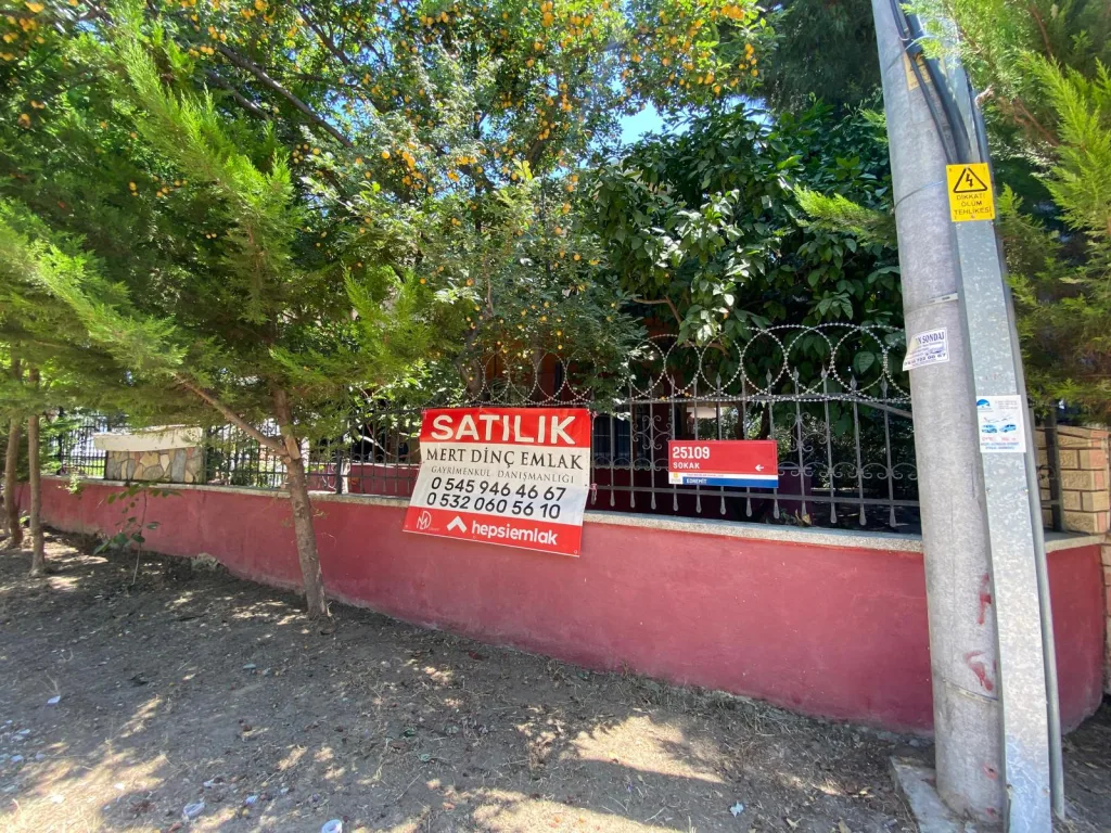 GÜRE HAVACILAR MEVKİ ÇOK GENİŞ DENİZE 100 METRE VİLLA - Görsel 41