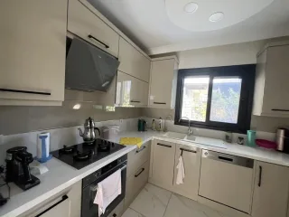 ALTINOLUK MERKEZDE TAM BAĞIMSIZ MÜSTAKİL  FULL EŞYA OPSİYONLU 3+1 AYRI MUTFAK VİLLA - Görsel 11
