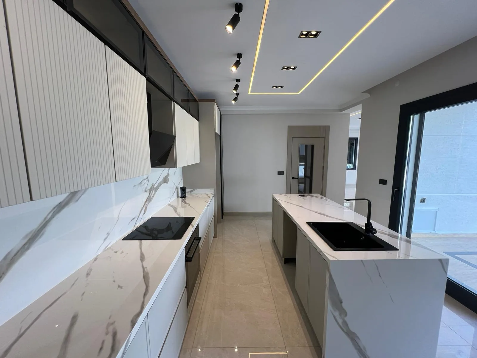 GÜRE RAMADA OTEL BÖLGESİNDE TAM BAĞIMSIZ MÜSTAKİL ULTRA LÜX VİLLA - Görsel 7