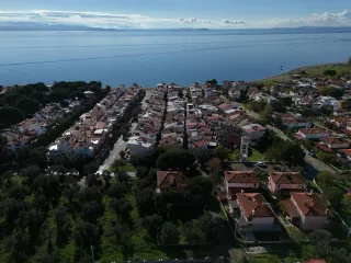 GÜRE HAVACILAR MEVKİ ÇOK GENİŞ DENİZE 100 METRE VİLLA - Görsel 3