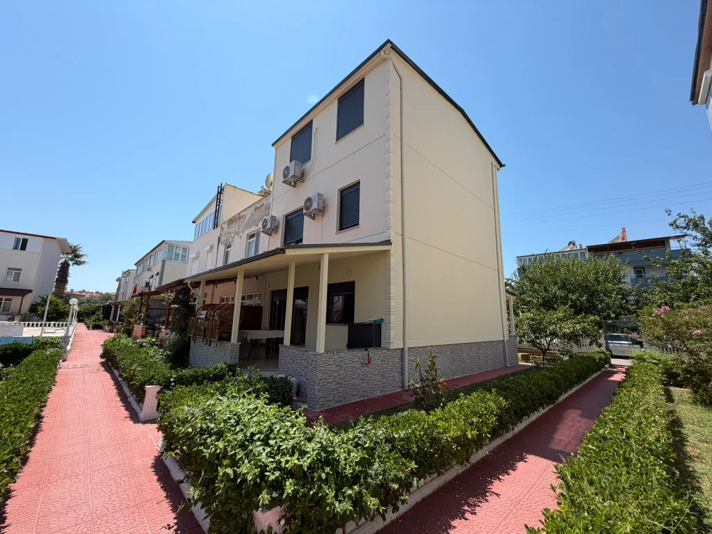 ALTINOLUK AVCILAR ALTINDA DAİRE FİYATINA TRİPLEX VİLLA 3+1 HAVUZLU SİTE İÇERİSİNDE - Görsel 7