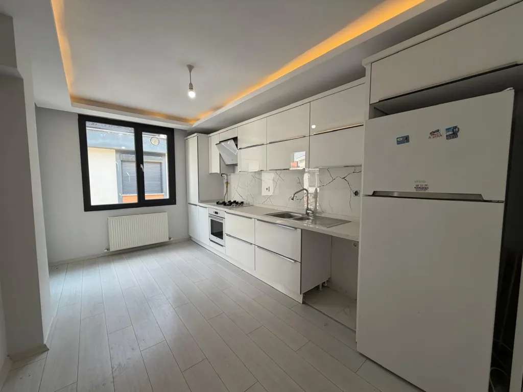 AKÇAYIN EN PRESTİJLİ SİTESİNDE 3+1 AYRI MUTFAK LÜKS DAİRE - Görsel 25