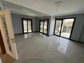 GÜRE İSKELE SAHİLİNDE BİRİNCİ MİGROSUN KÖŞESİNDE MÜSTAKİL TRİPLEX VİLLA - Görsel 4