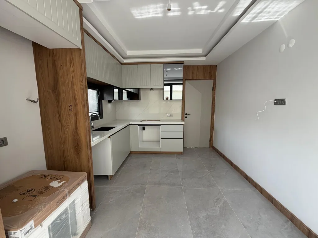 ALTINKUMDA DENİZE ÇOK YAKIN 3+1 CADDE ÜSTÜ 0 DAİRE - Görsel 7