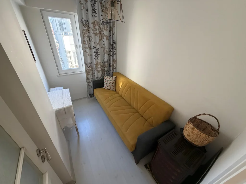 AKÇAYIN MERKEZİNDE EŞYALI MASRAFSIZ 3+1 DAİRE - Görsel 5
