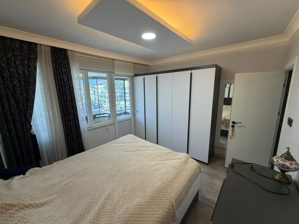 AKÇAY MERKEZDE 2+1 AYRI MUTFAK FULL EŞYA OPSİYONLU GENİŞ BALKONLU İÇİ FULL YAPILI DAİRE - Görsel 24