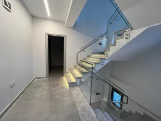 GÜRE SAHİLİNDE TAM MÜSTAKİL SAUNALI FOURLEX DENİZ MANZARALI KAPALI GARAJLI ULTRA LÜX VİLLA - Görsel 6