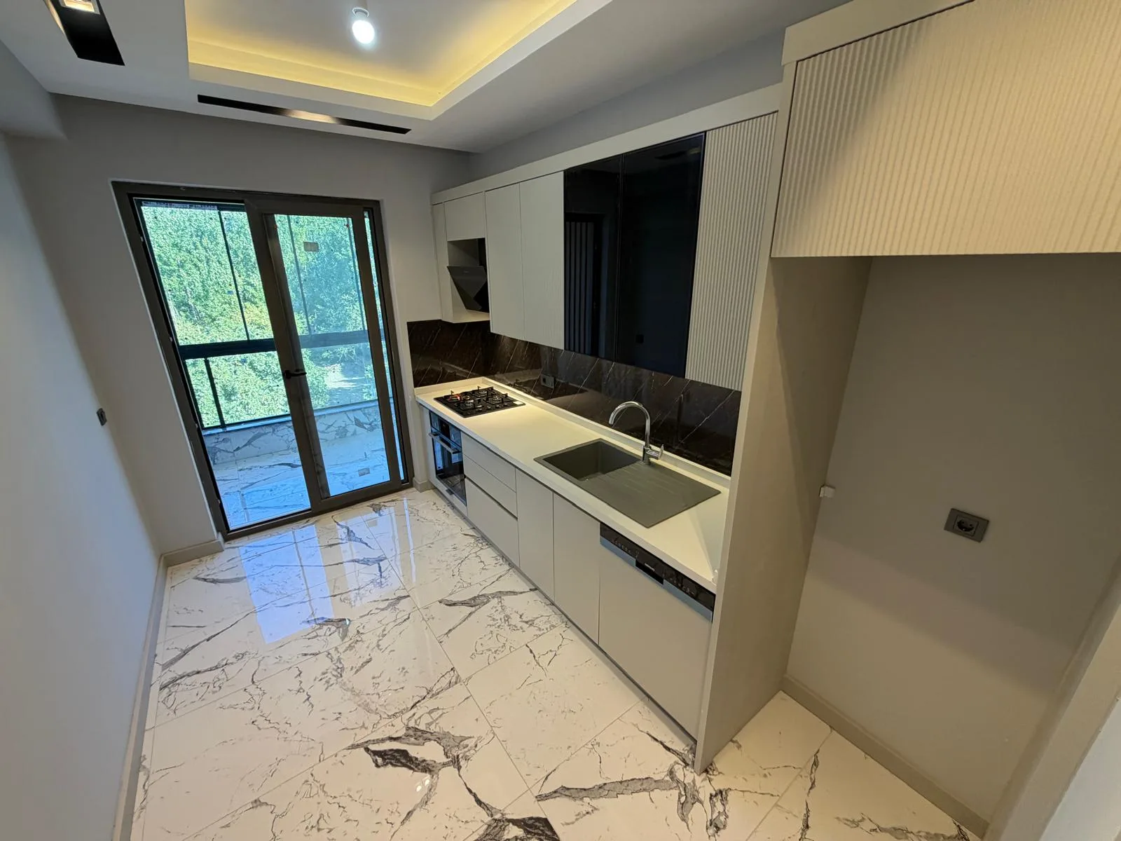 AKÇAY ALTINKUMDA 2+1 EBEVEYN BANYOLU GENİŞ DAİRE - Görsel 12