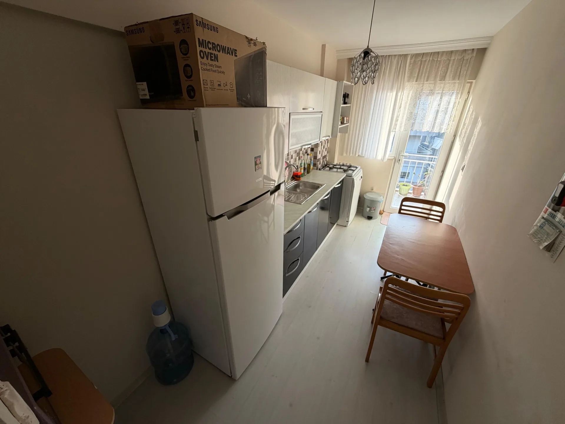 AKÇAYIN MERKEZİNDE EŞYALI MASRAFSIZ 3+1 DAİRE - Görsel 1