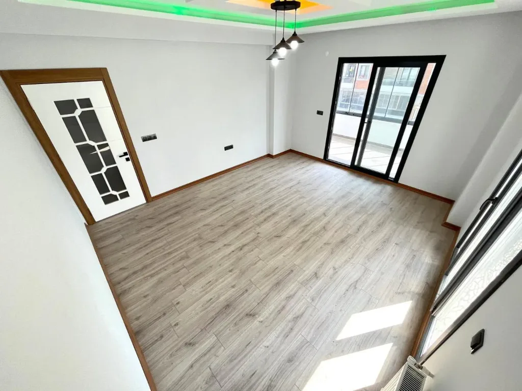 AKÇAY ALTINKUM MAHALLESİNDE 2+1 AYRI MUTFAK EBEVEYN BANYOLU GENİŞ ARA KAT LÜKS DAİRE - Görsel 20