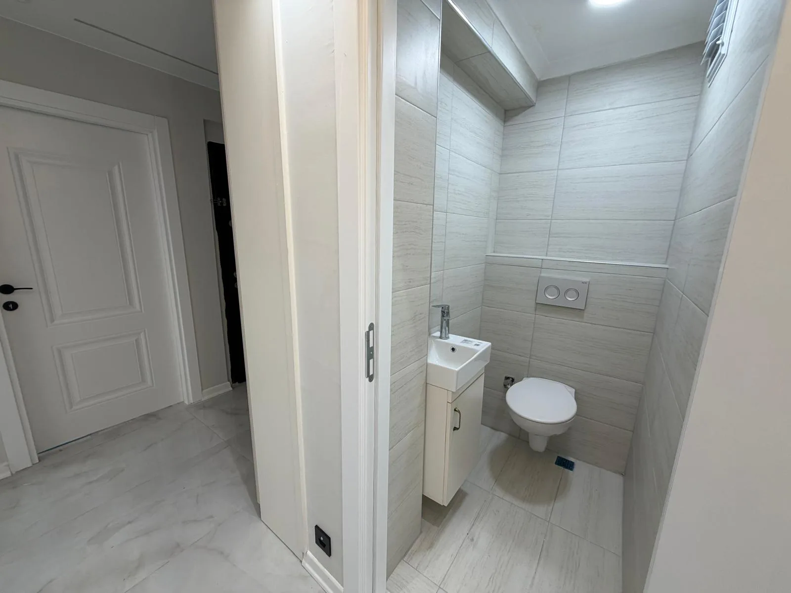 AKÇAYDA MERKEZİ LOKASYON FULL DEKORASYONLU 3+1 ARA KAT DAİRE - Görsel 29