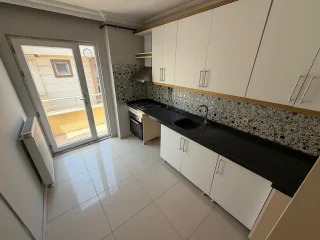 AKÇAYDA DENİZE ÇOK YAKIN ÖZEL MİMARİSİYLE ETKİLEYEN OTOPARKLI DUBLEKS - Görsel 14