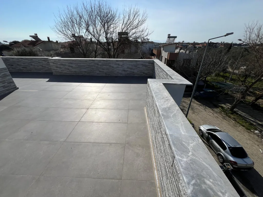 GÜRE İSKELE SAHİLİNDE BİRİNCİ MİGROSUN KÖŞESİNDE MÜSTAKİL TRİPLEX VİLLA - Görsel 14