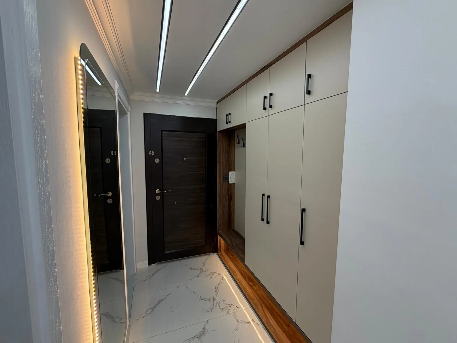 ALTINKUM PAZAR CADDESİ YEŞİLLİKLERLE DOLU GİRİŞ KAT 2+1 - Görsel 4