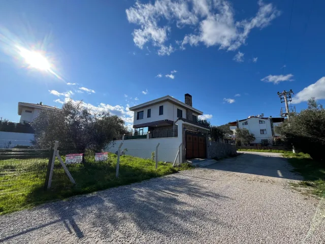 GÜRE İSKELESİ SALI PAZARI MEVKİ 371 METREKARE İMARLI ARSA