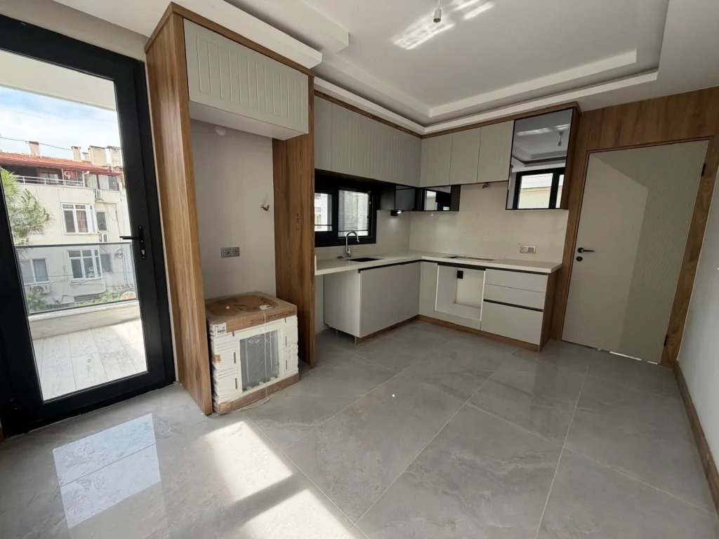 ALTINKUMDA DENİZE ÇOK YAKIN 3+1 CADDE ÜSTÜ 0 DAİRE - Görsel 5
