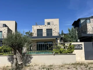 GÜREDE RAMADA OTEL BÖLGESİNDE TAM BAĞIMSIZ MÜSTAKİL HAVUZLU ULTRA LÜX 4+1 VİLLA - Görsel 35