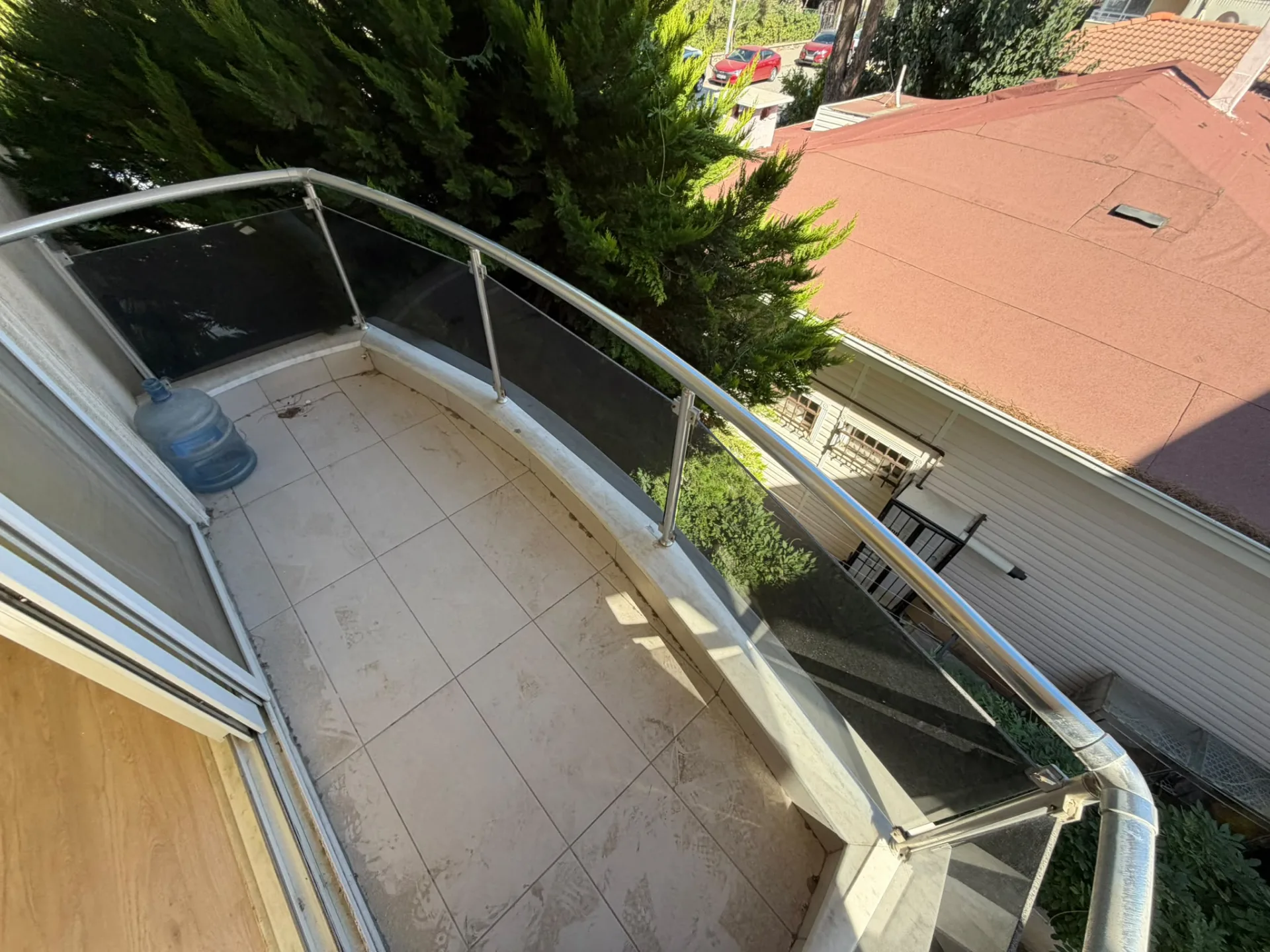 AKÇAYDA DENİZE 30 METRE MESAFEDE GENÇ VE KEYİFLİ VİLLA - Görsel 25