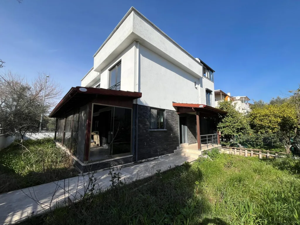 GÜRE İSKELE SAHİLİNDE BİRİNCİ MİGROSUN KÖŞESİNDE MÜSTAKİL TRİPLEX VİLLA - Görsel 11
