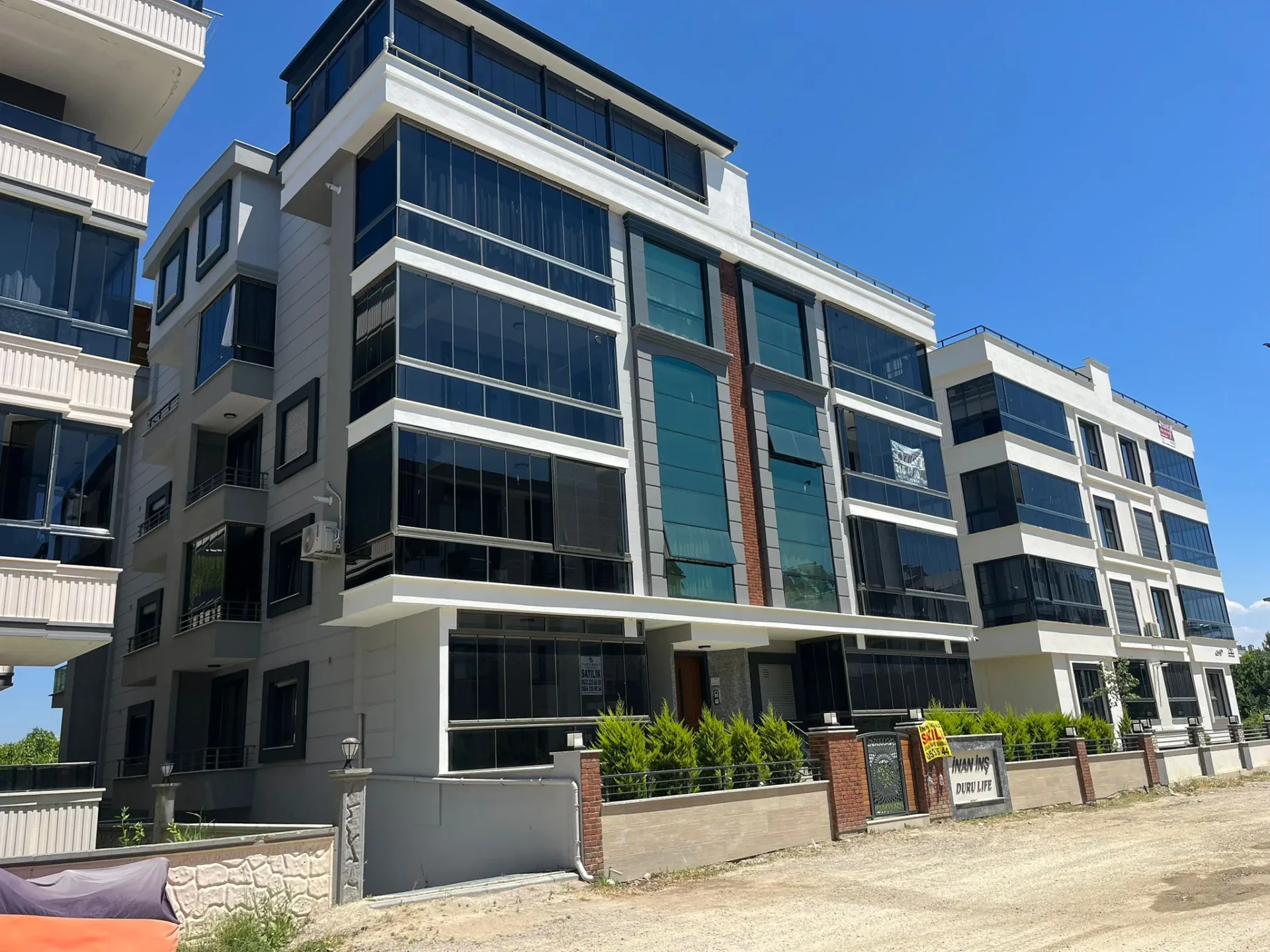 ALTINKUMDA ULTRA LÜX KAPALI OTOPARKLI 2+1 AYRI MUTFAK DAİRE