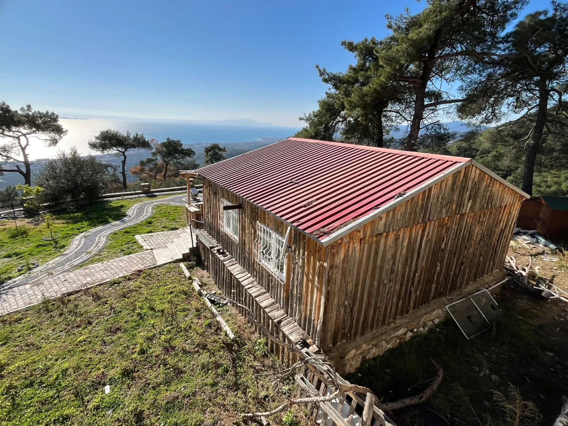 Altınolukta FULL Deniz Manzaralı İçerisinde Evi Olan 1.649 Metrekare Muhteşem Zeytinlik