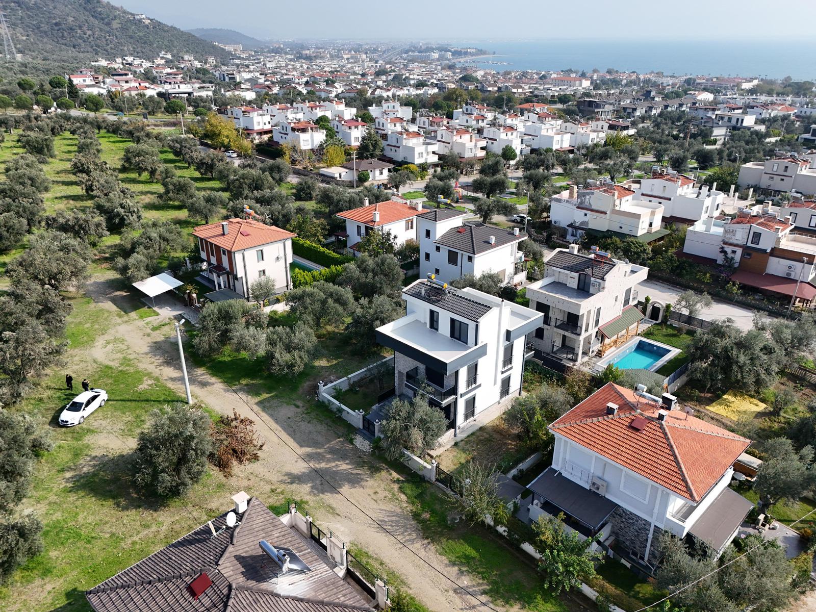 GÜRE ÇAMLIBELDE TEK VİLLALIK ARSA - Görsel 4