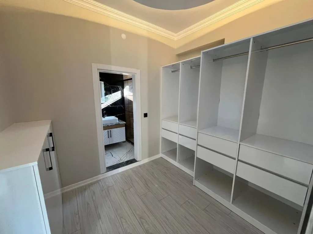 KAZDAĞLARI KIZILKEÇİLİDE HAVUZLU MÜSTAKİL GİYİNME ODALI ÇOK GENİŞ ULTRA LÜX VİLLA - Görsel 13