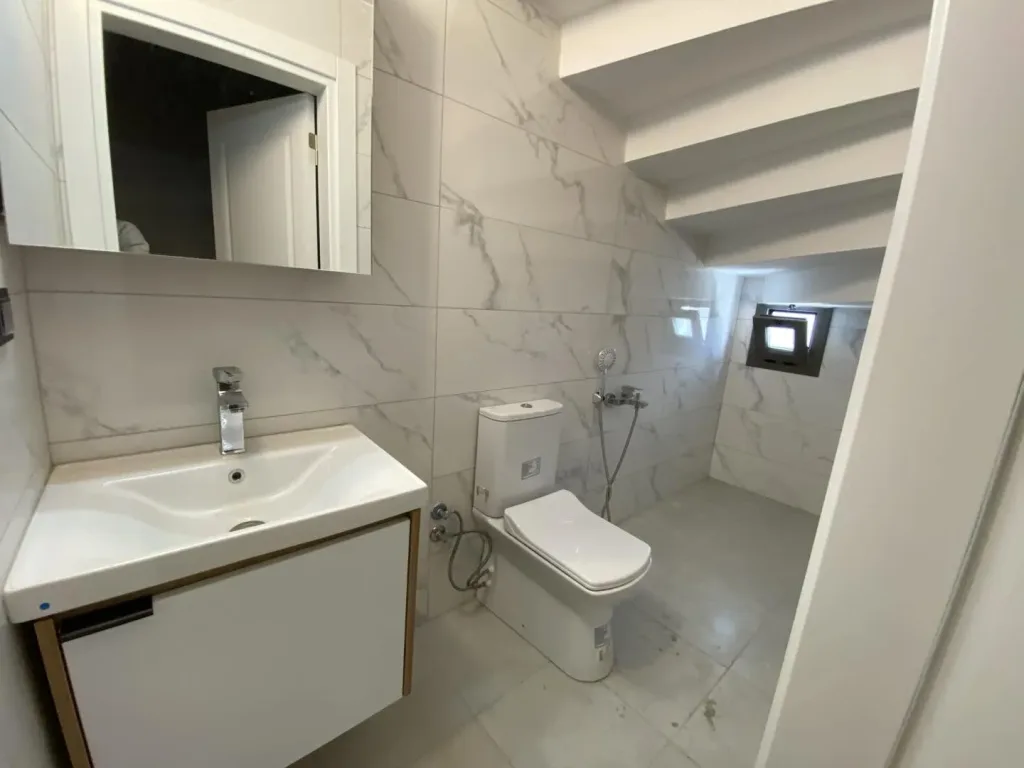AKÇAY ÇAMLIYOL CADDESİNDE DENİZ VE DAĞ MANZARALI KAT DUBLEKSİ - Görsel 16