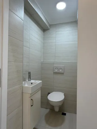 AKÇAYDA MERKEZİ LOKASYON FULL DEKORASYONLU 3+1 ARA KAT DAİRE - Görsel 28