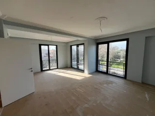 GÜRE İSKELE SAHİLİNDE BİRİNCİ MİGROSUN KÖŞESİNDE MÜSTAKİL TRİPLEX VİLLA - Görsel 21