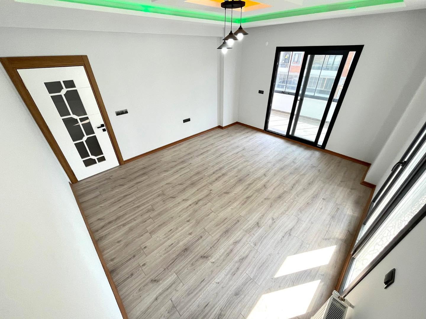 AKÇAY ALTINKUM MAHALLESİNDE 2+1 AYRI MUTFAK EBEVEYN BANYOLU GENİŞ ARA KAT LÜKS DAİRE - Görsel 20