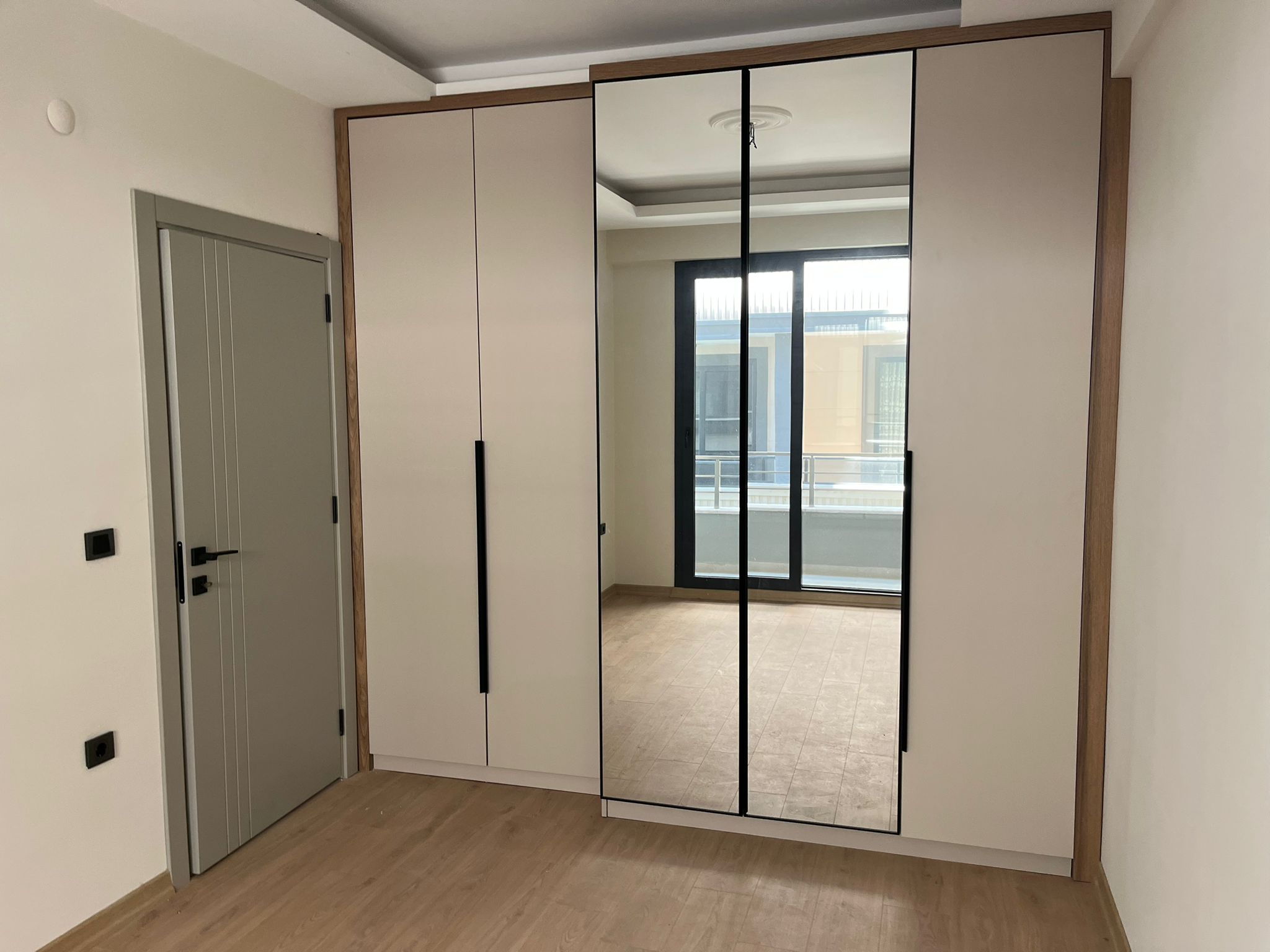 ALTINKUMDA ULTRA LÜX KAPALI OTOPARKLI 2+1 AYRI MUTFAK DAİRE - Görsel 17