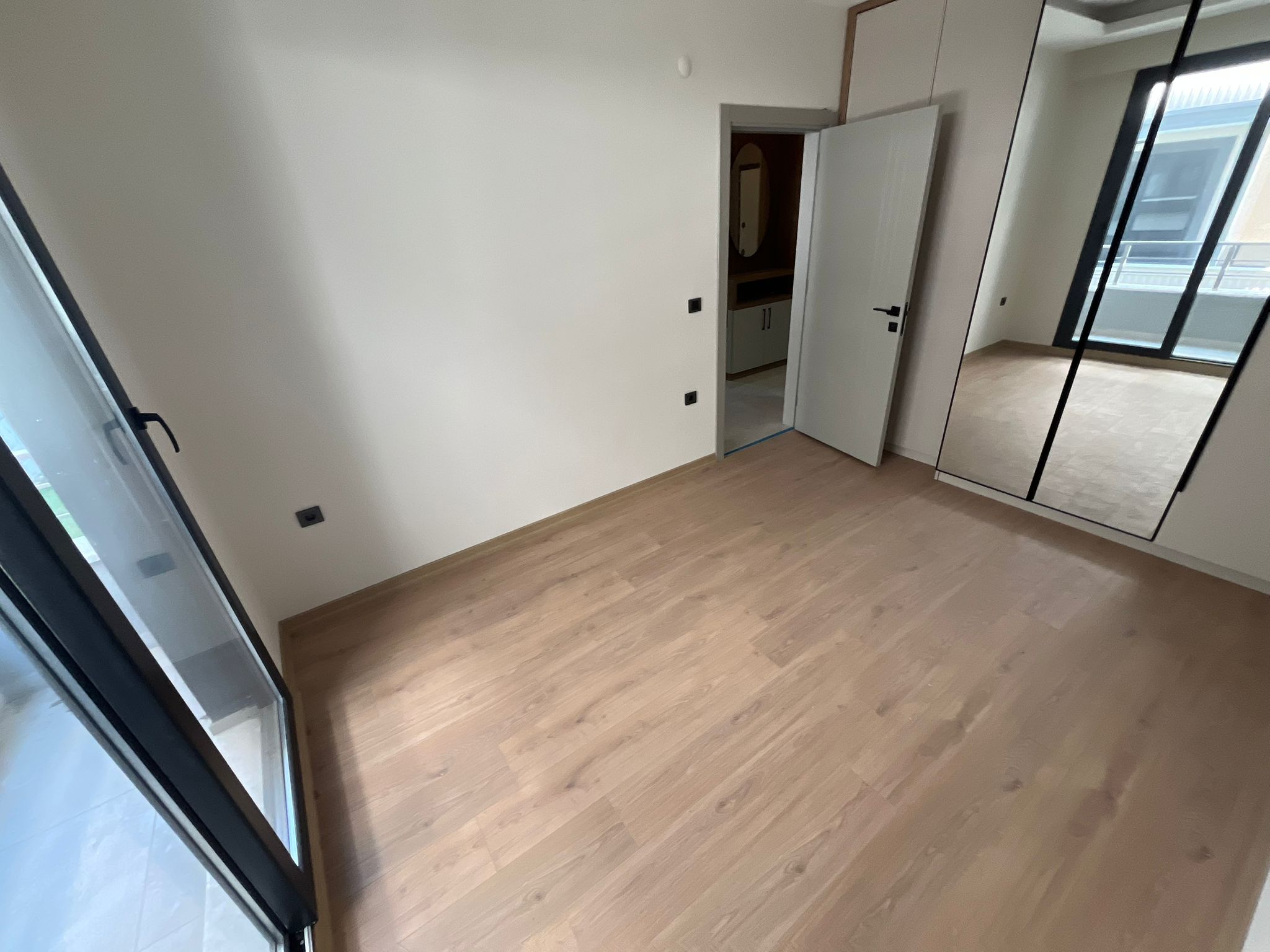 ALTINKUMDA ULTRA LÜX KAPALI OTOPARKLI 2+1 AYRI MUTFAK DAİRE - Görsel 18