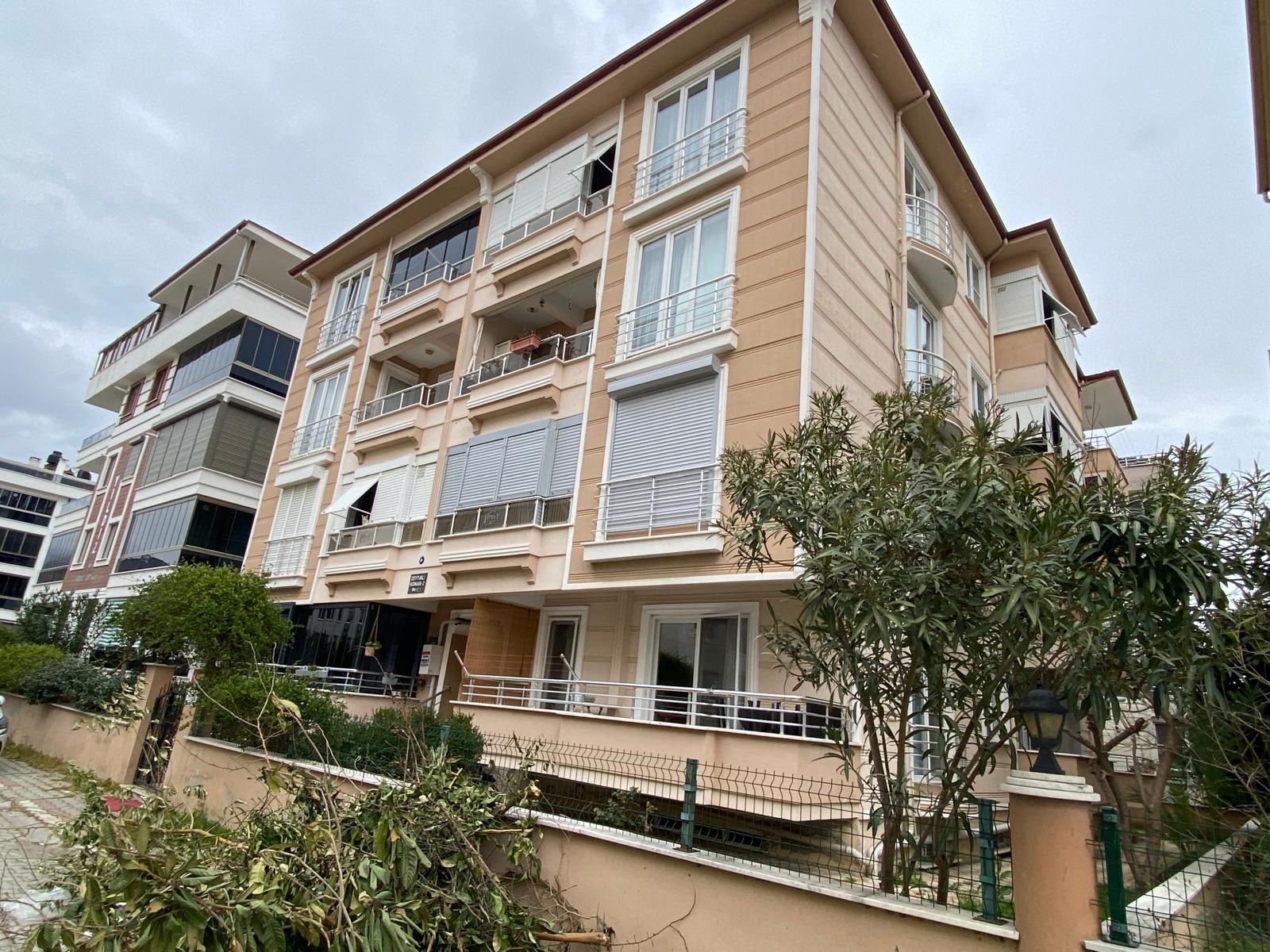 AKÇAY ALTINKUMDA HEM GENÇ HEM EKONOMİK FULL DONANIMLI DAİRE