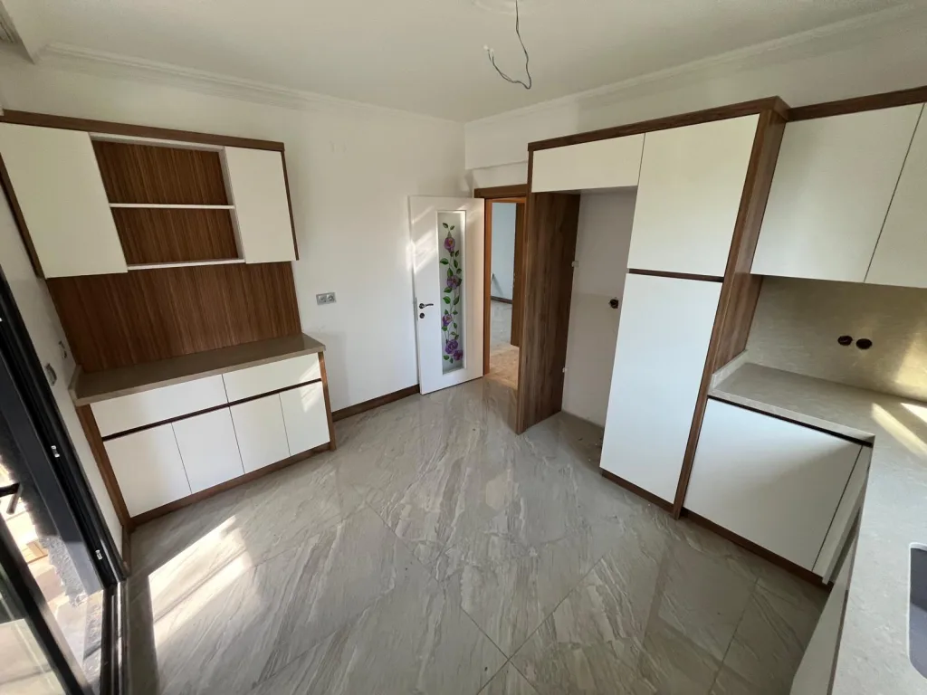 GÜRE İSKELE SAHİLİNDE BİRİNCİ MİGROSUN KÖŞESİNDE MÜSTAKİL TRİPLEX VİLLA - Görsel 24