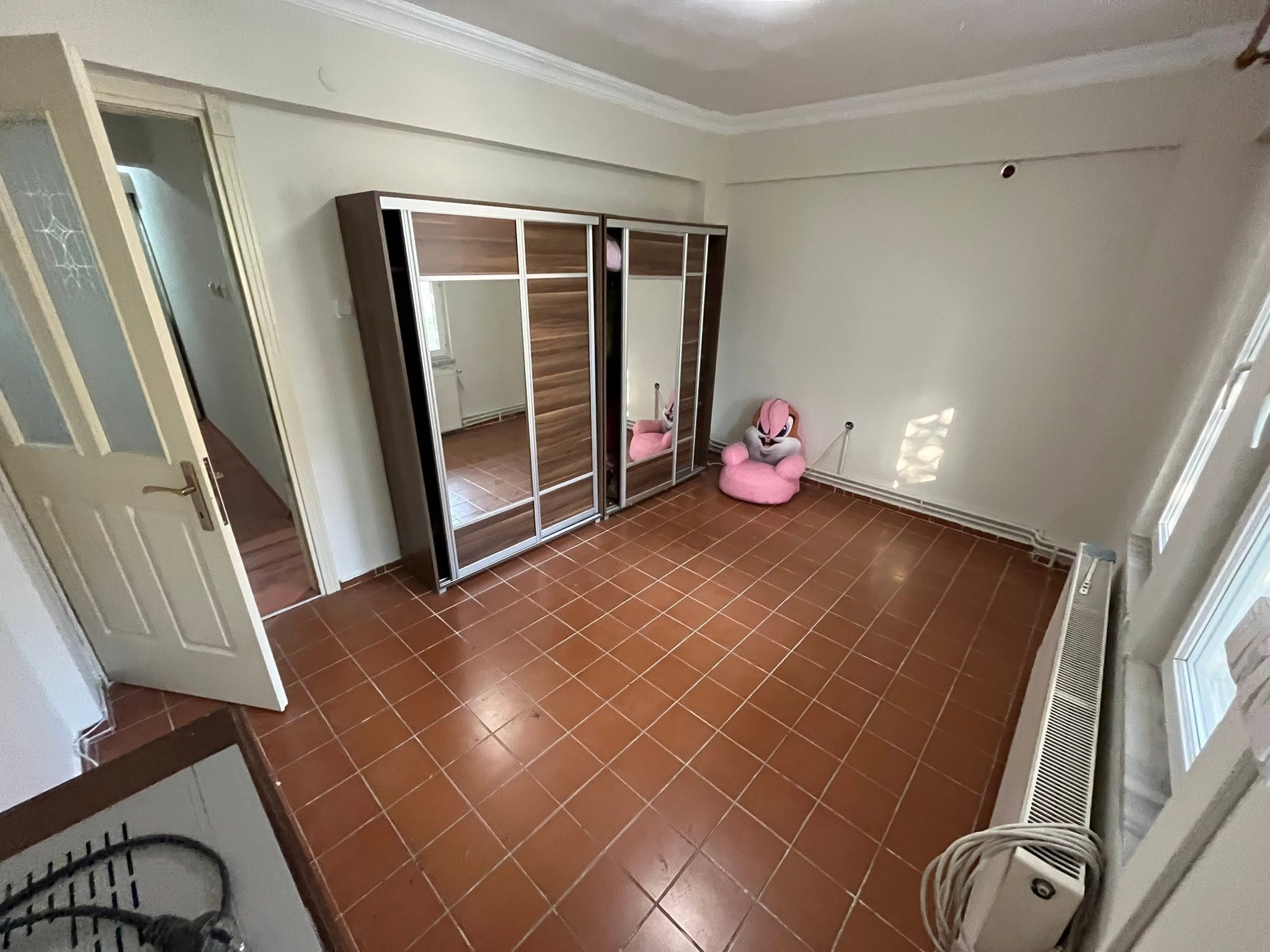 AKÇAY ASKERİ KAMP SAHİLİNDE DENİZE 50 METRE  FULL EŞYALI 4 ODA 2 SALON HARİKA KAT DUBLEXİ - Görsel 28