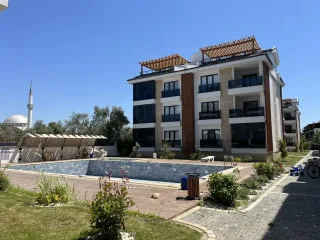 GÜRE AKÇAY ARASINDA 2+1 AYRI MUTFAK ULTRA LÜX SİTE İÇERİSİNDE HAVUZ CEPHELİ DAİRE - Görsel 1