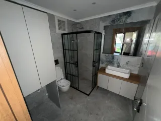 ALTINOLUK SAHİLİNDE  BAHÇE KULLANIMLI DENİZE 200 METRE MESAFEDE MUHTEŞEM DAİRE - Görsel 26