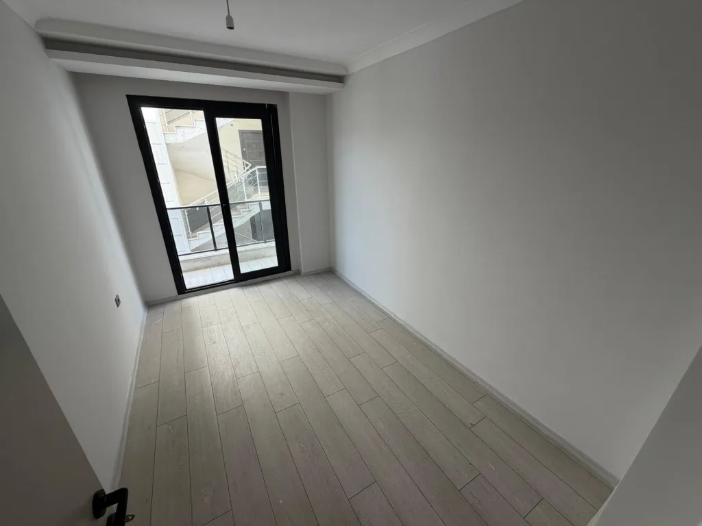 ALTINKUMDA DENİZE ÇOK YAKIN 3+1 CADDE ÜSTÜ 0 DAİRE - Görsel 14