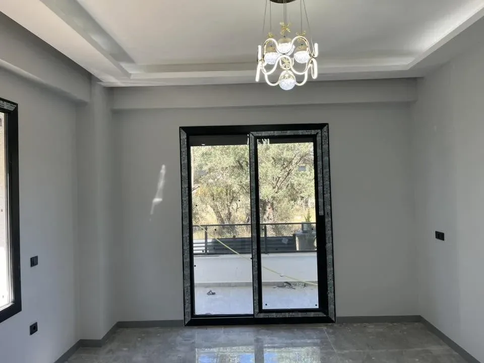 ZEYTİNLİDE MÜSTAKİL TADINDA 2+1 BAHÇE KULLANIMLI AYRI MUTFAK DAİRE - Görsel 13