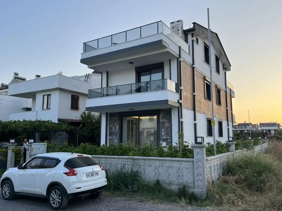 GÜRE VENÜS OTEL MEVKİ 3+1 GENİŞ TERASLI EKONOMİK VİLLA