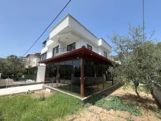 GÜRE İSKELE SAHİLİNDE BİRİNCİ MİGROSUN KÖŞESİNDE MÜSTAKİL TRİPLEX VİLLA - Görsel 2