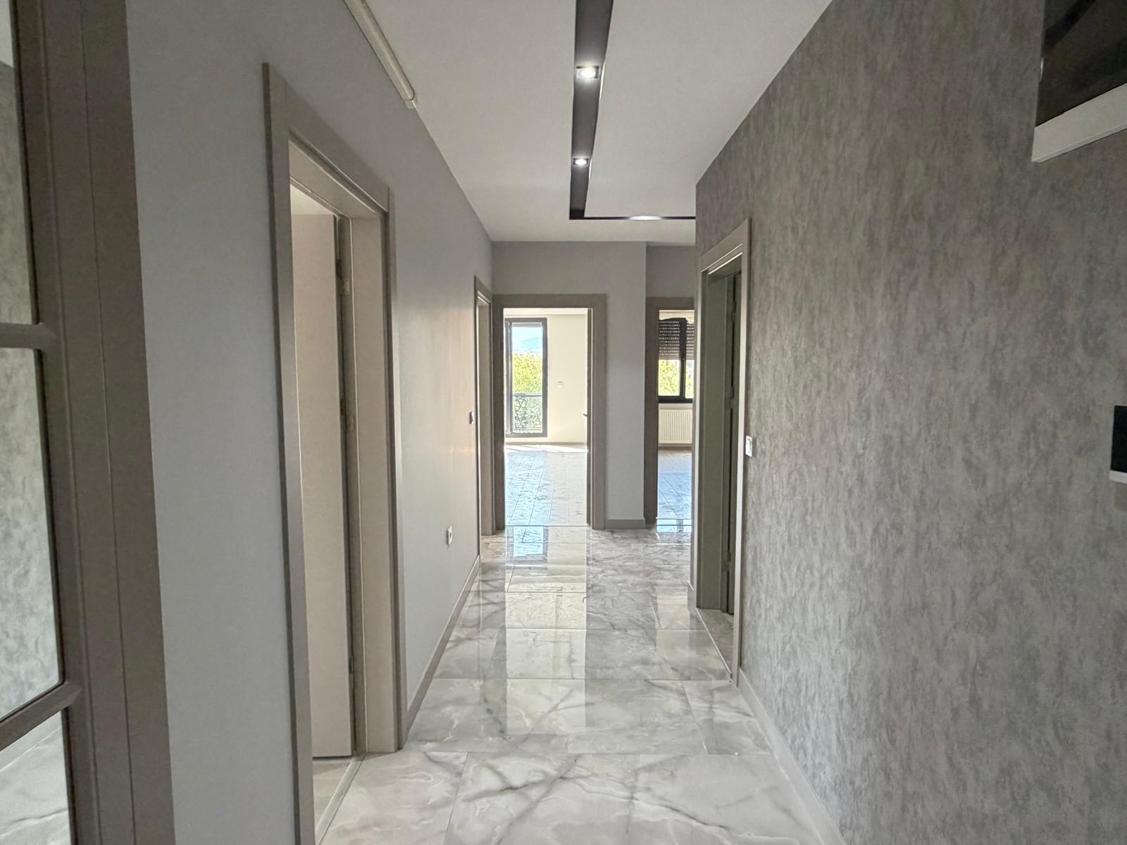AKÇAYDA HAVUZLU SİTE İÇERİSİNDE ULTRA LÜKS 130 METREKARE 2+1 - Görsel 13