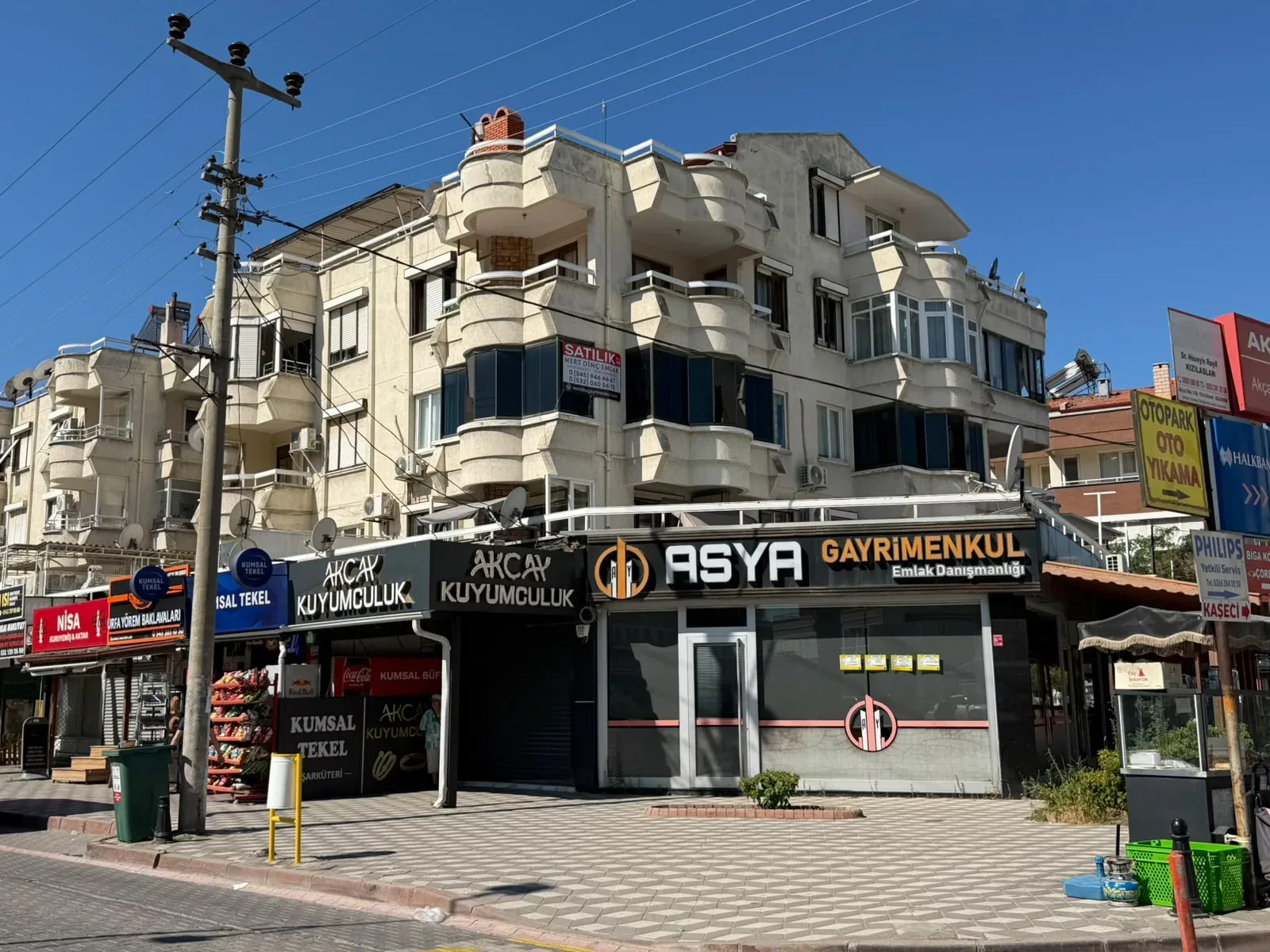 AKÇAY MERKEZDE 2+1 AYRI MUTFAK FULL EŞYA OPSİYONLU GENİŞ BALKONLU İÇİ FULL YAPILI DAİRE