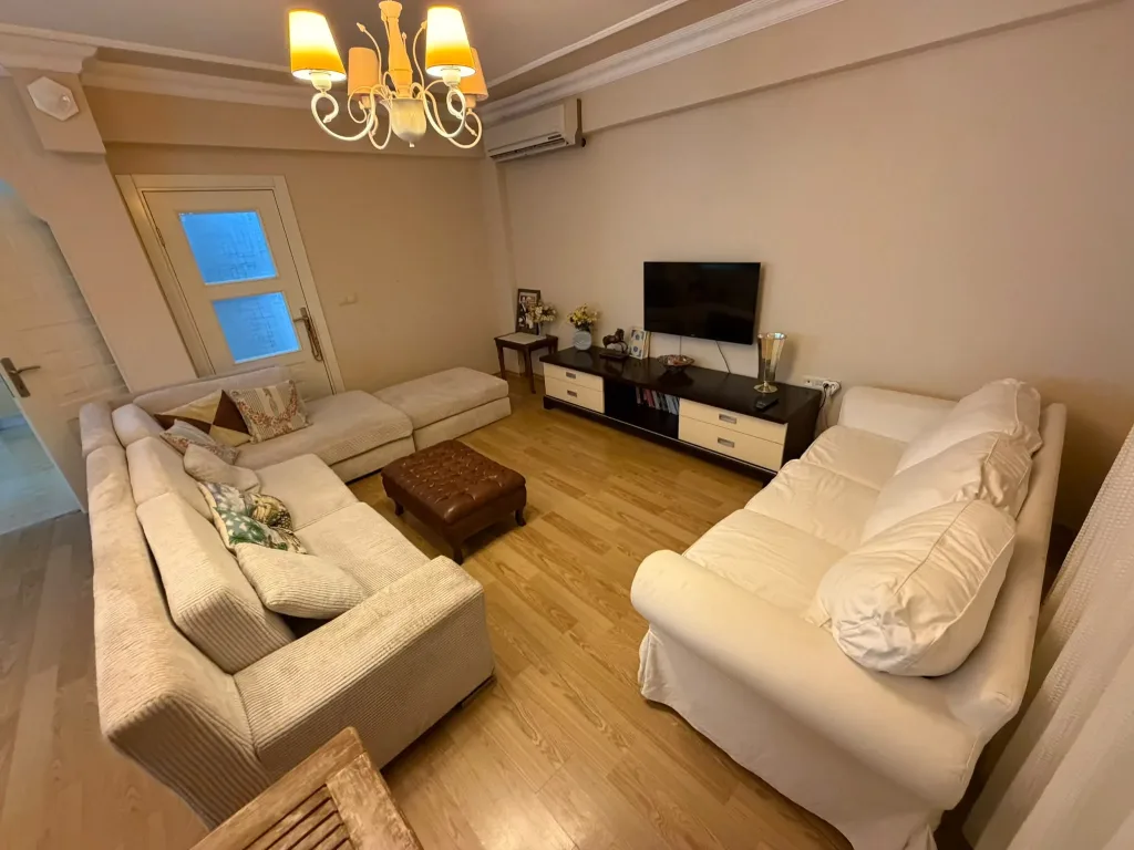 Akçay Yeni Mahalle Karşısında 3+1 Çok Geniş Bahçeli Müstakil Girişli Villa - Görsel 5